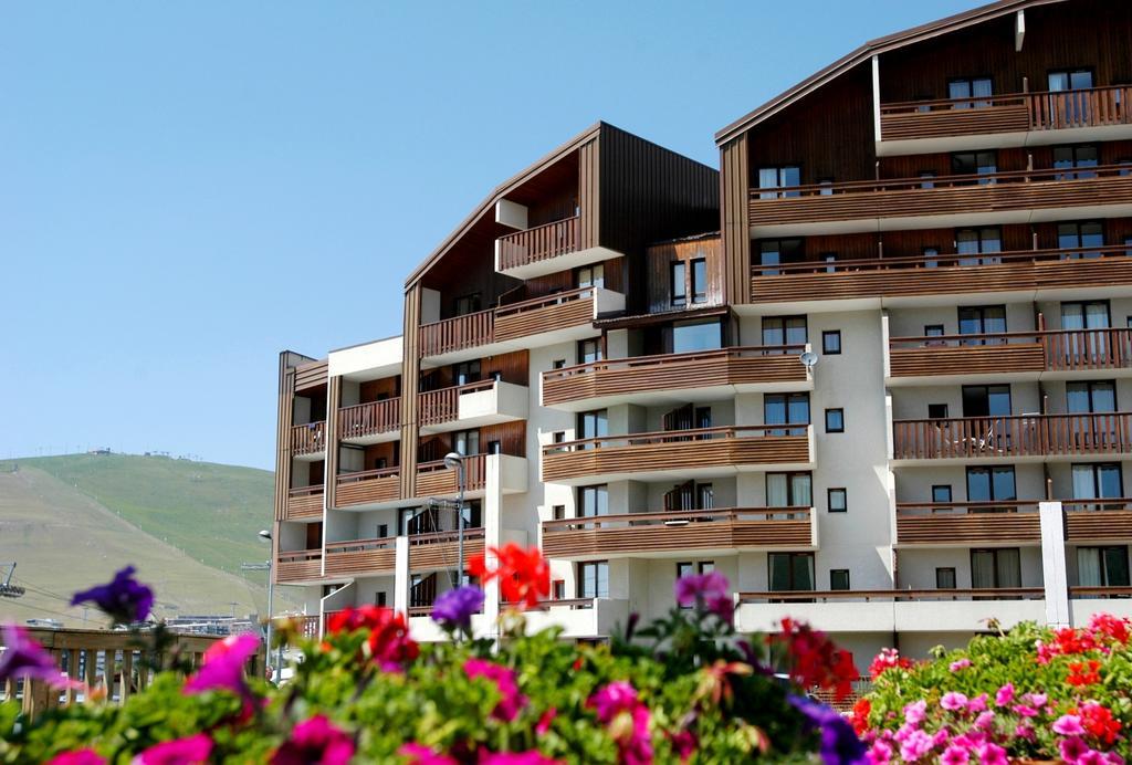Résidence Odalys Le Christiana Alpe d'Huez Exterior foto